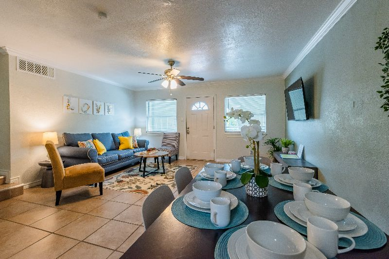 Beautiful Apartment at the Botanical Garden - Photo 4