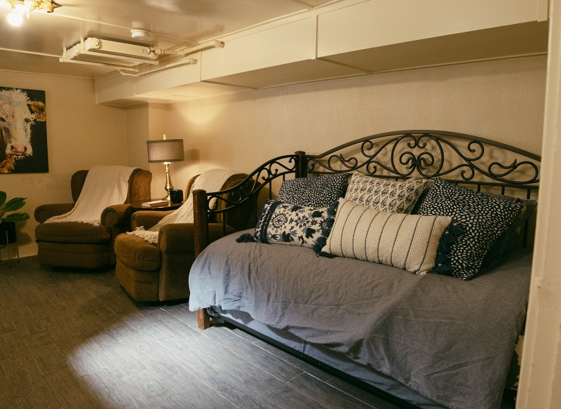 downtown farmhouse luxe living - Photo 3