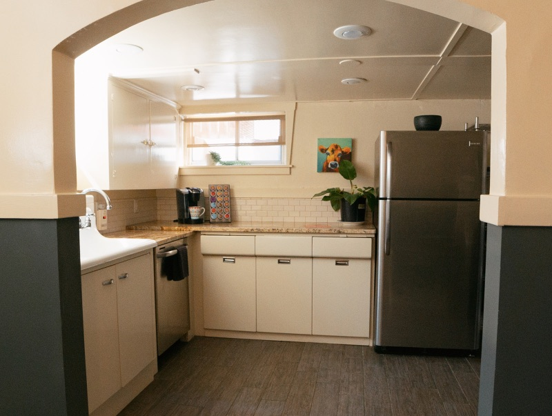 downtown farmhouse luxe living - Photo 4