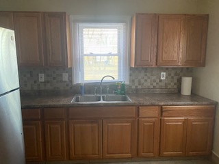 Fully Furnished Property Close to Local Hospital - Photo 2