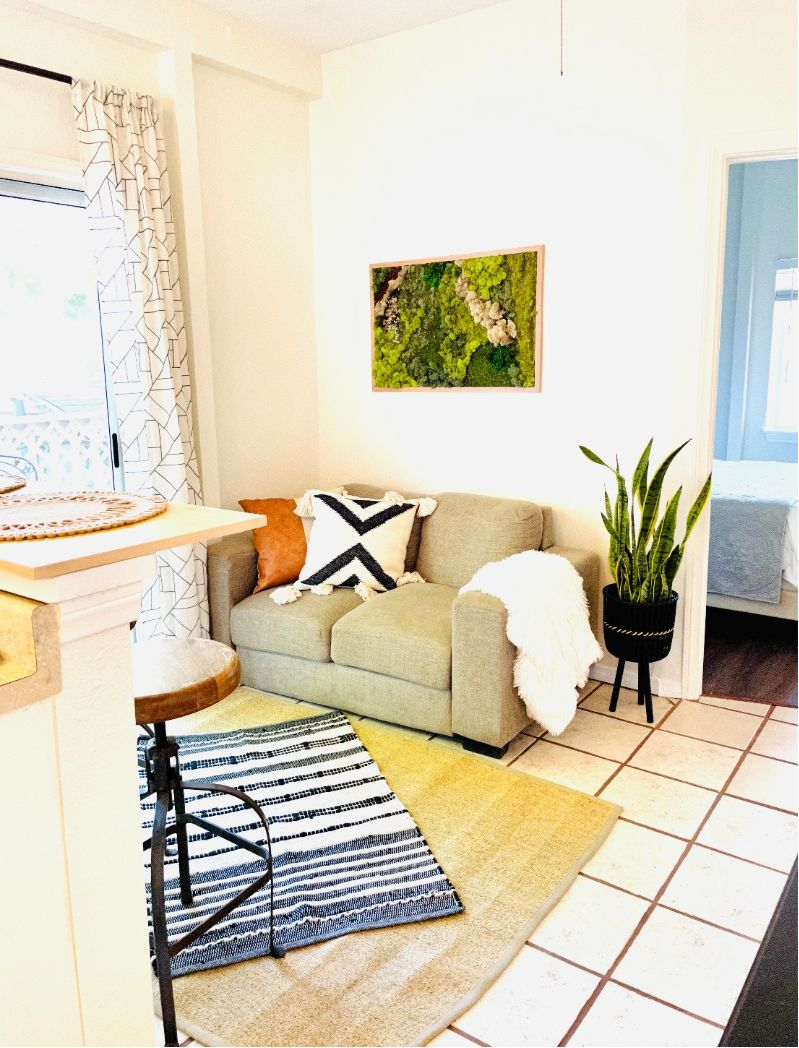 Quaint and cozy one bedroom unit with patio - Photo 3