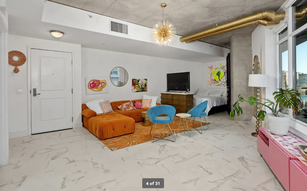 Luxury 1 Bedroom - Photo 1