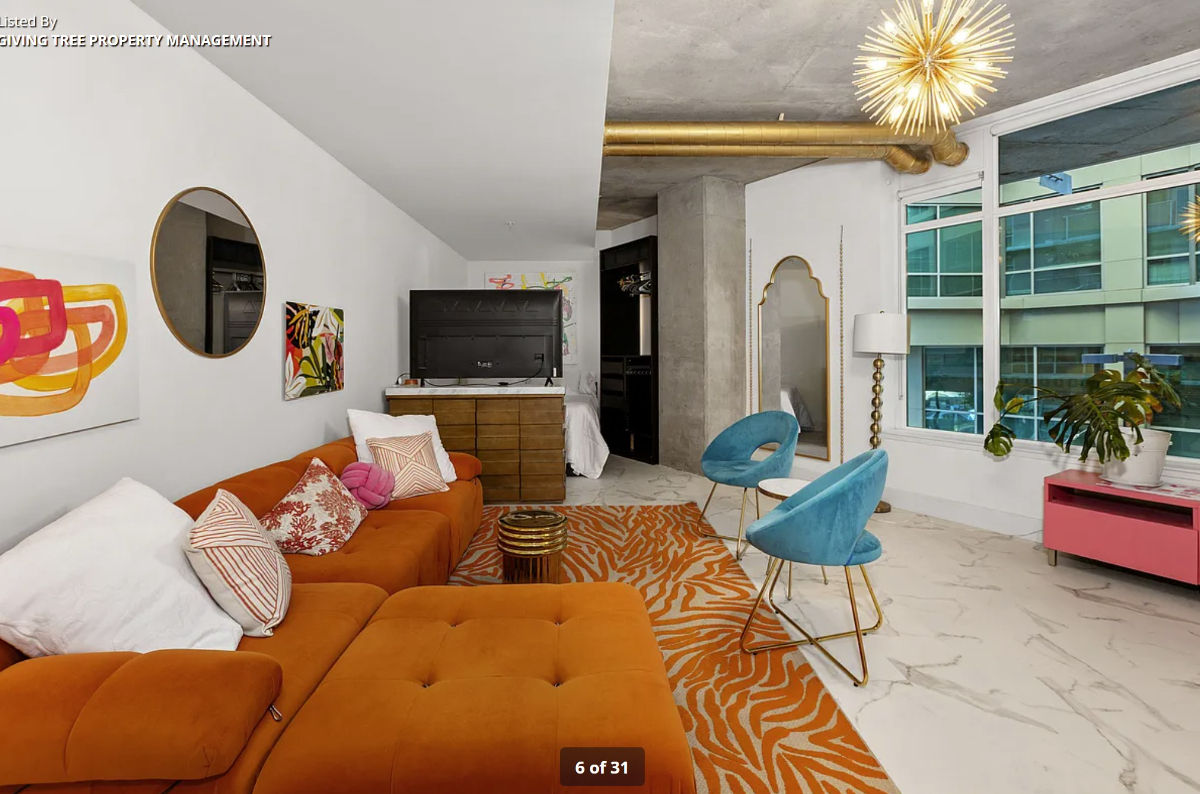 Luxury 1 Bedroom - Photo 5