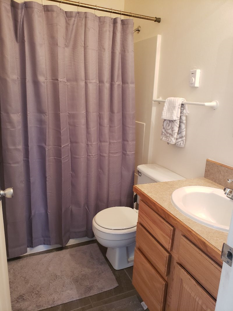 Cozy Duplex with Mountain Views - Photo 4