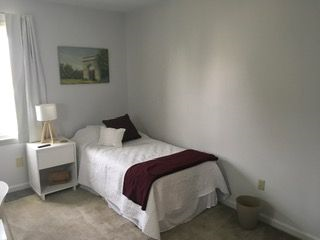 Fully Modern Home in Quiet Countryside near Hospital - Photo 6