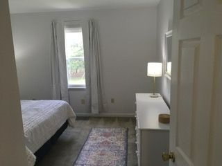 Fully Modern Home in Quiet Countryside near Hospital - Photo 5