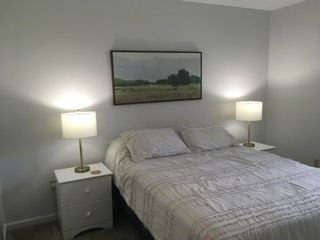 Fully Modern Home in Quiet Countryside near Hospital - Photo 4