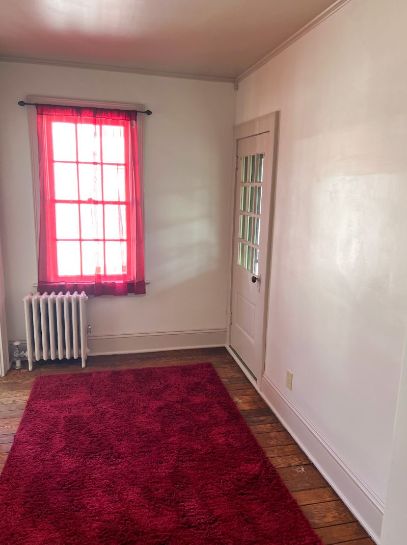Elmira Near Arnot Hospital -  Nice 1BR Upper Apartment - 925 Includes All - Photo 5