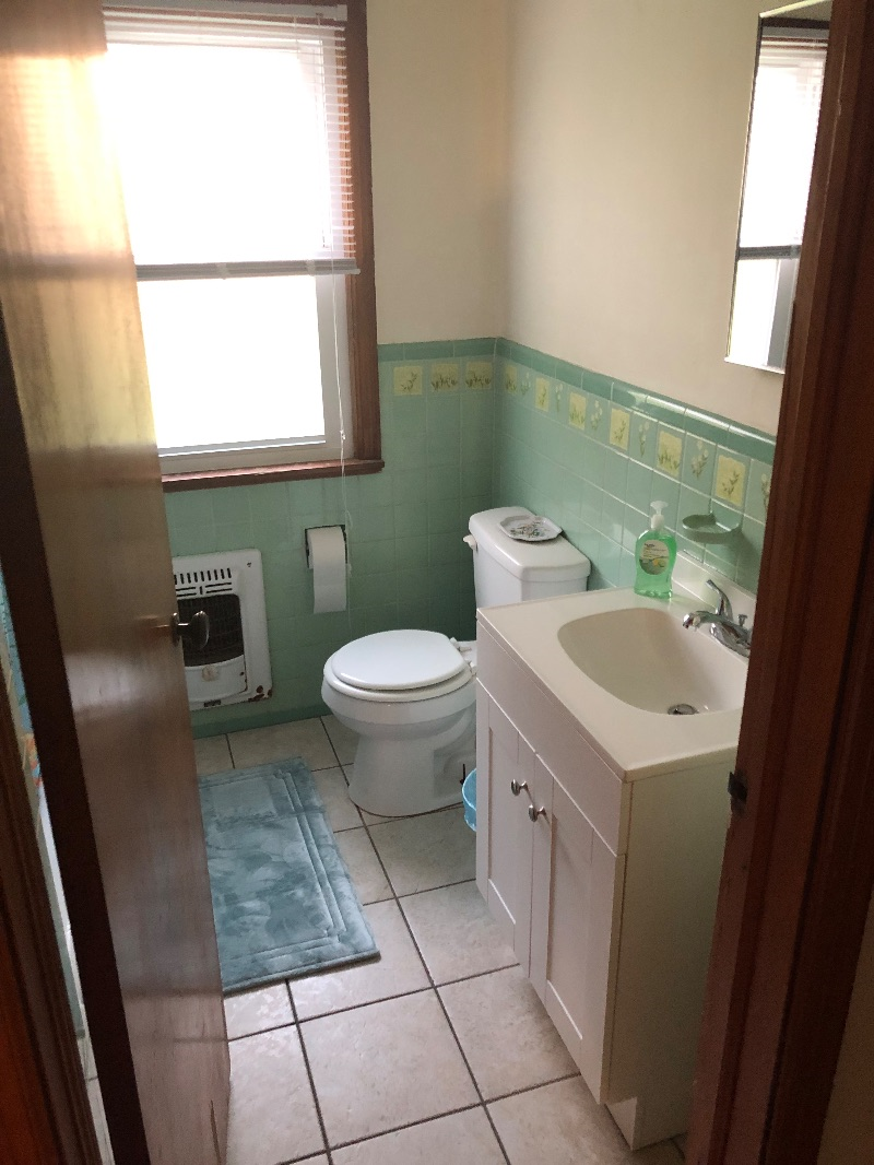 Low cost room from a local RN - Photo 8