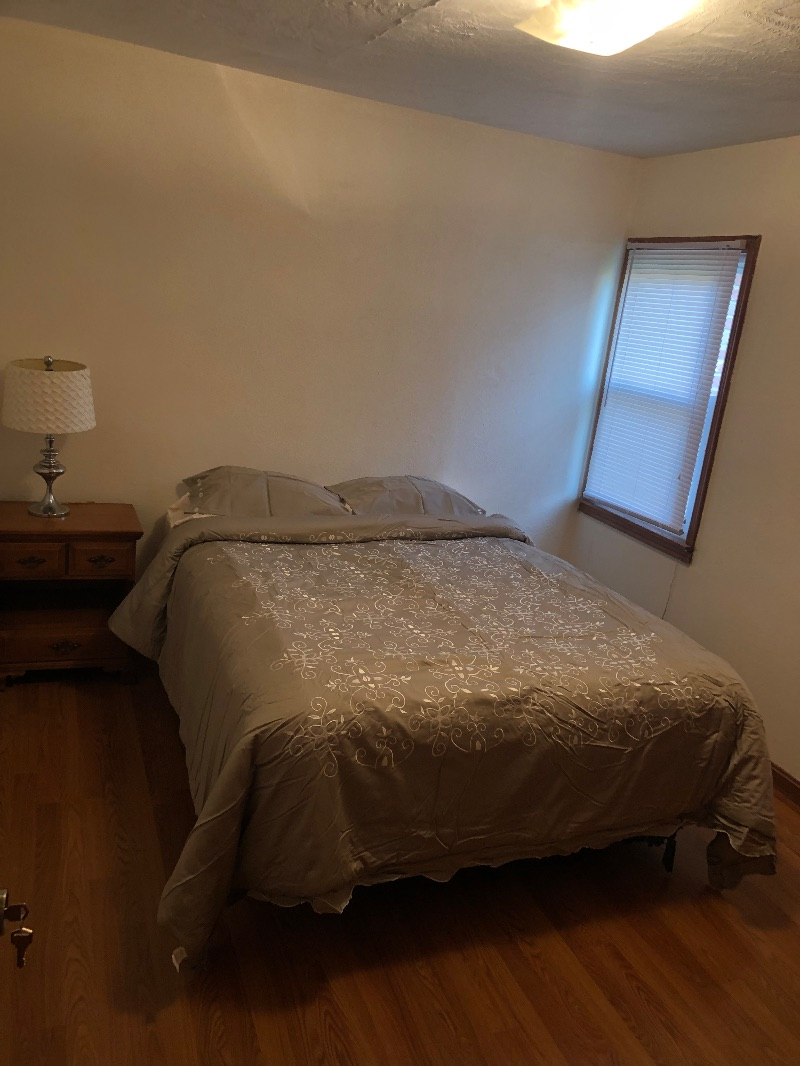 Low cost room from a local RN - Photo 12