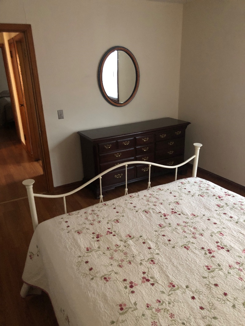 Low cost room from a local RN - Photo 6
