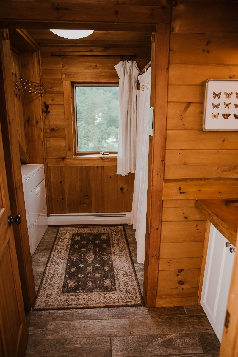 Cozy VT Cabin Master Suite- with full kitchen, bath and private entrance - Photo 8
