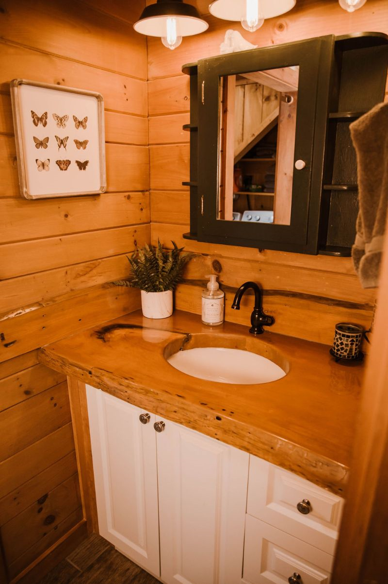 Cozy VT Cabin Master Suite- with full kitchen, bath and private entrance - Photo 9