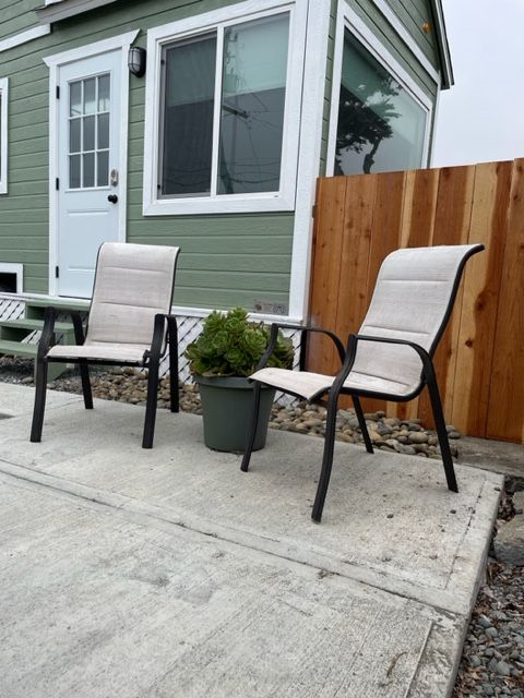 Cozy Ocean-View Tiny House in Pacifica, CA - Perfect for a Quiet Getaway Near Retail Shops, Restaurants, and Hiking Trails - Photo 2