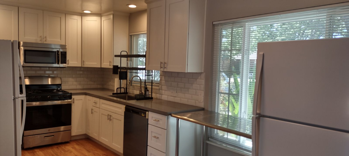 Very Spacious Private Bedroom for month-to-month Rent Room2