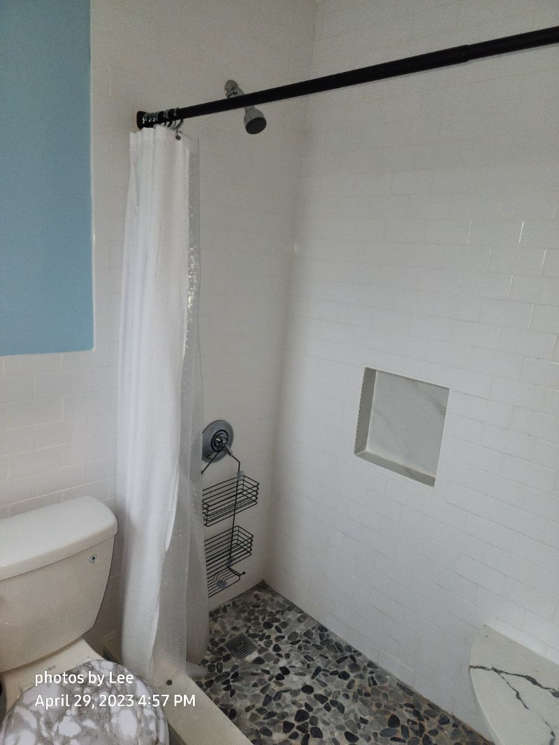 Studio Apt & Two Bedroom Apt - Photo 5