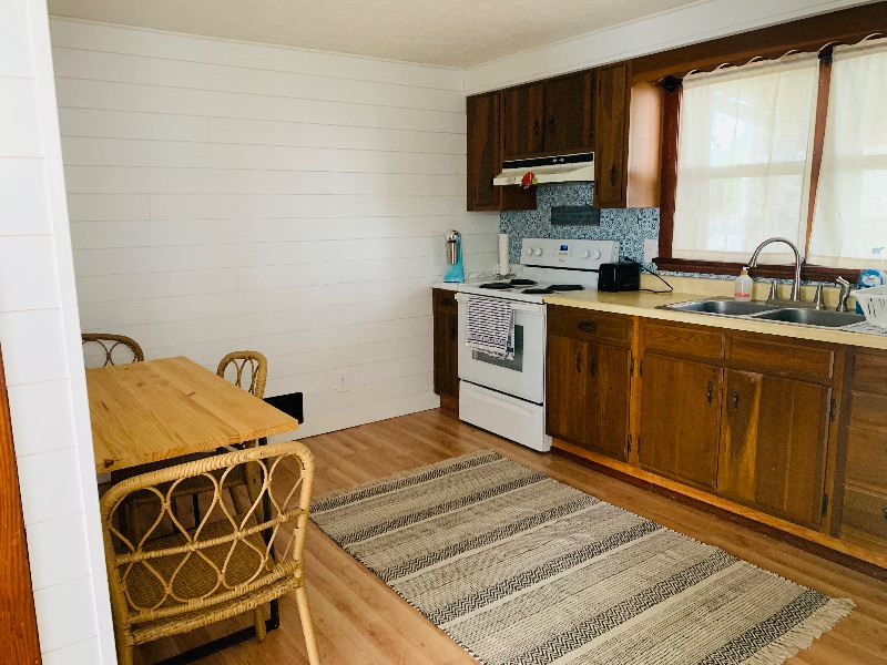 1940s Cozy Craftsman Near Hospitals - Photo 7