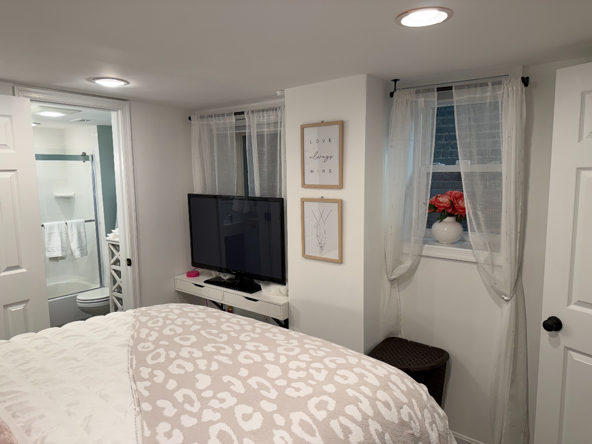 Beautiful One-bedroom - Capital Hill Apartment - Ideally located - Washington, DC - Photo 11