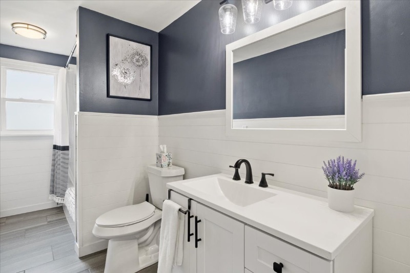 NEWLY REMODELED duplex in Farmington! Close to local hospitals! - Photo 11
