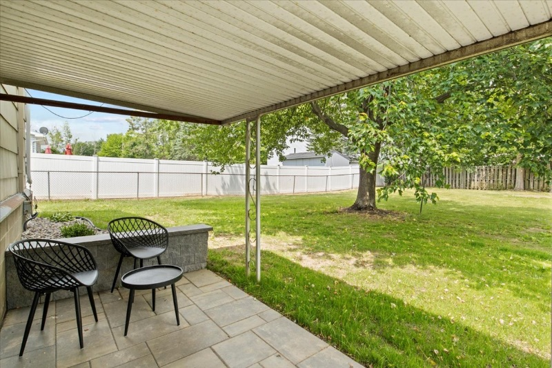 NEWLY REMODELED duplex in Farmington! Close to local hospitals! - Photo 10