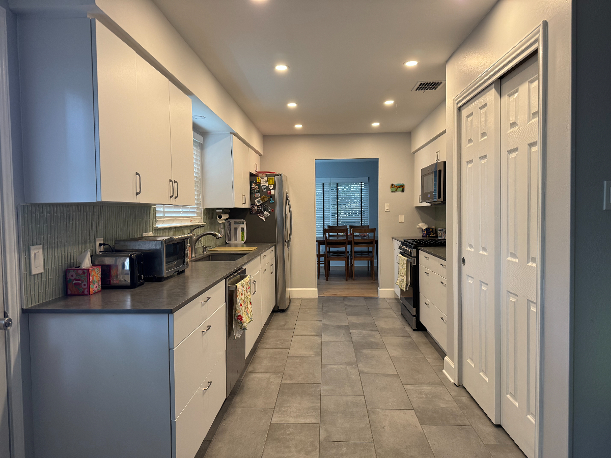 Private room in Single Family House on Rattan Creek Park - Photo 8