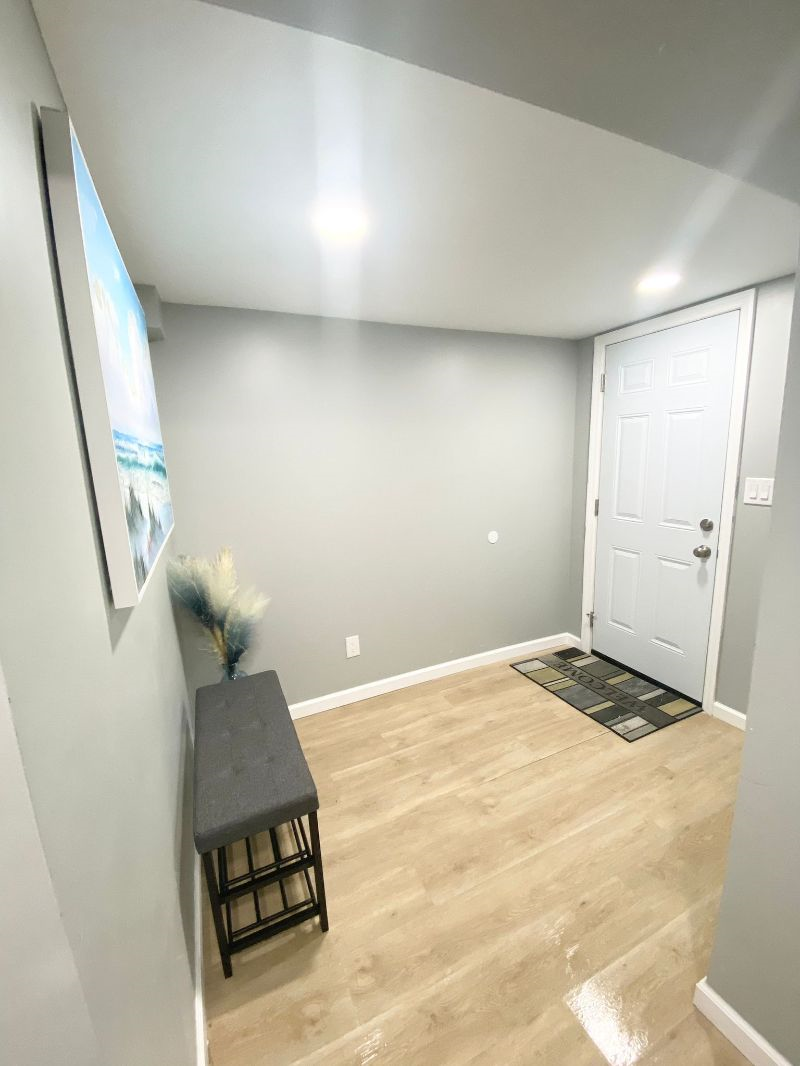 Lovely newly renovated 2bedroom in a nice quiet area very near to the Roosevelt mall an supermarket  - Photo 9