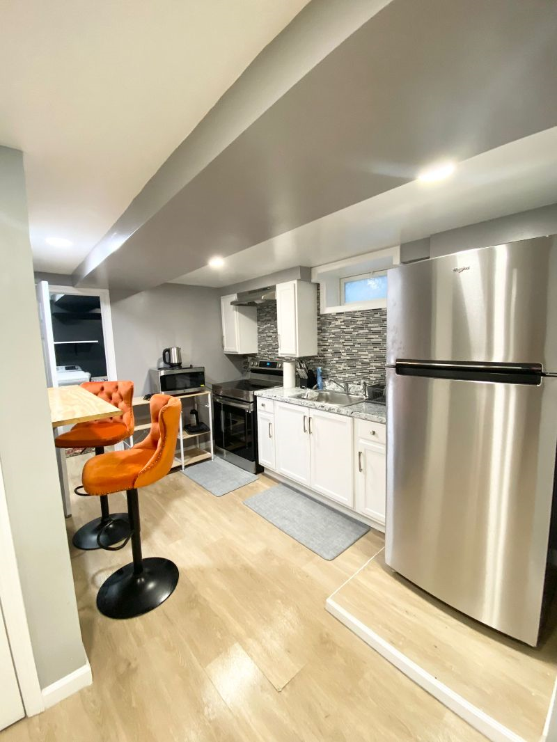 Lovely newly renovated 2bedroom in a nice quiet area very near to the Roosevelt mall an supermarket  - Photo 8