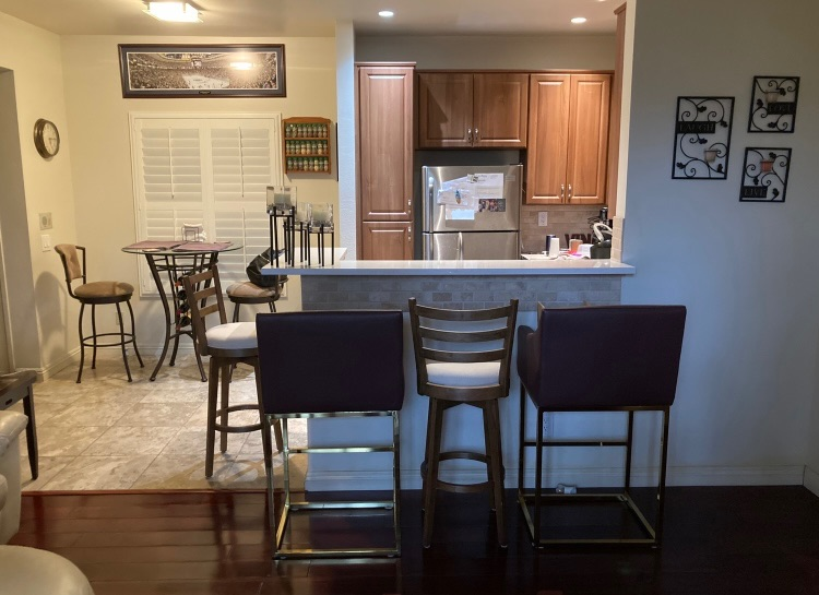 Beautiful, Corner Unit Condo in Mission Valley, San Diego - Photo 1