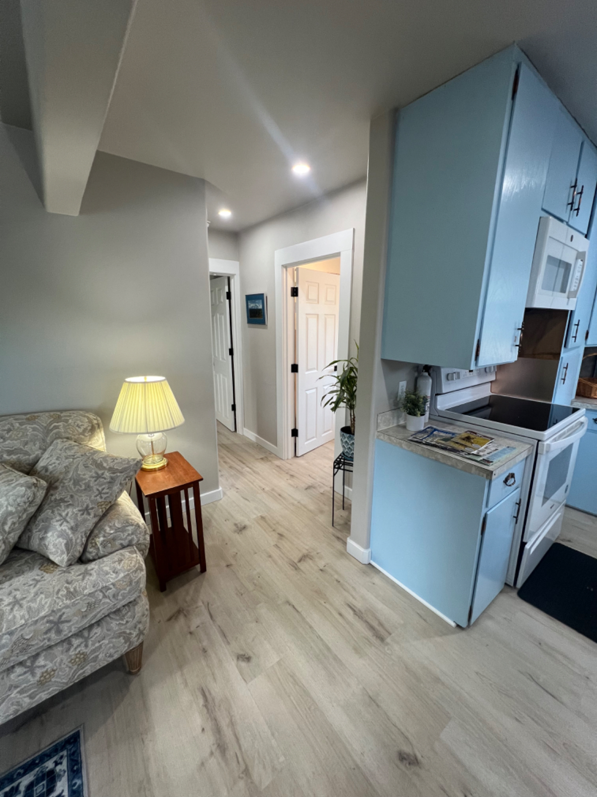 Fully Furnished 1-Bedroom Home | Government Hill | Near JBER & Hospitals - Photo 2