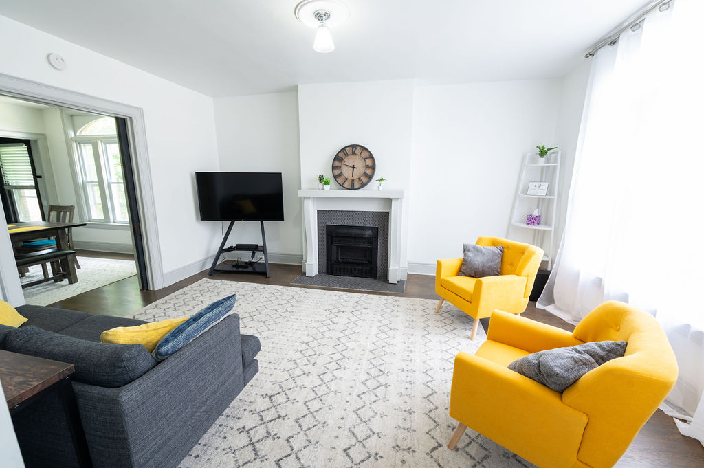 Sprawling 3BR Historic Gem | Walkable West Side / Near Medical Campus & D'Youville - Photo 3