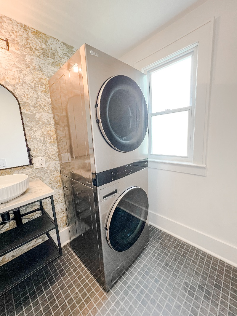 Modern luxury w/ the most comfortable beds in town... - Photo 11