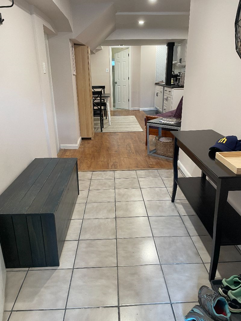 Basement apartment in family home - Photo 4