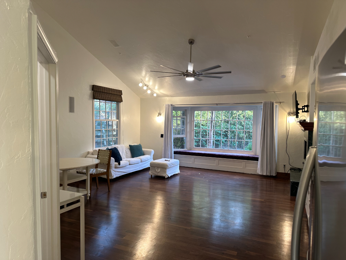Stylish 1 Bedroom Guest House With Courtyard In San Clemente, Ca Dogs ...