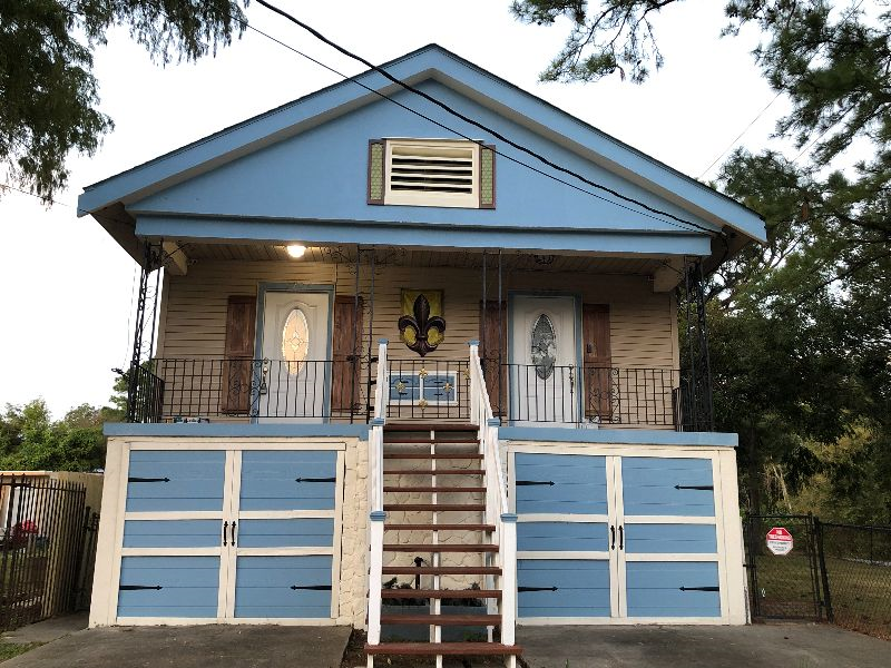 Cozy Gentilly Cottage