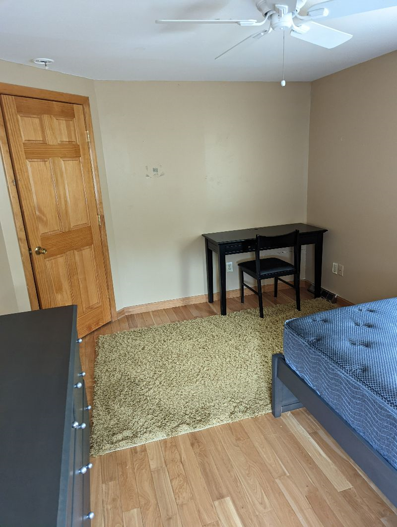 Private Room - Burlington, VT - Photo 4