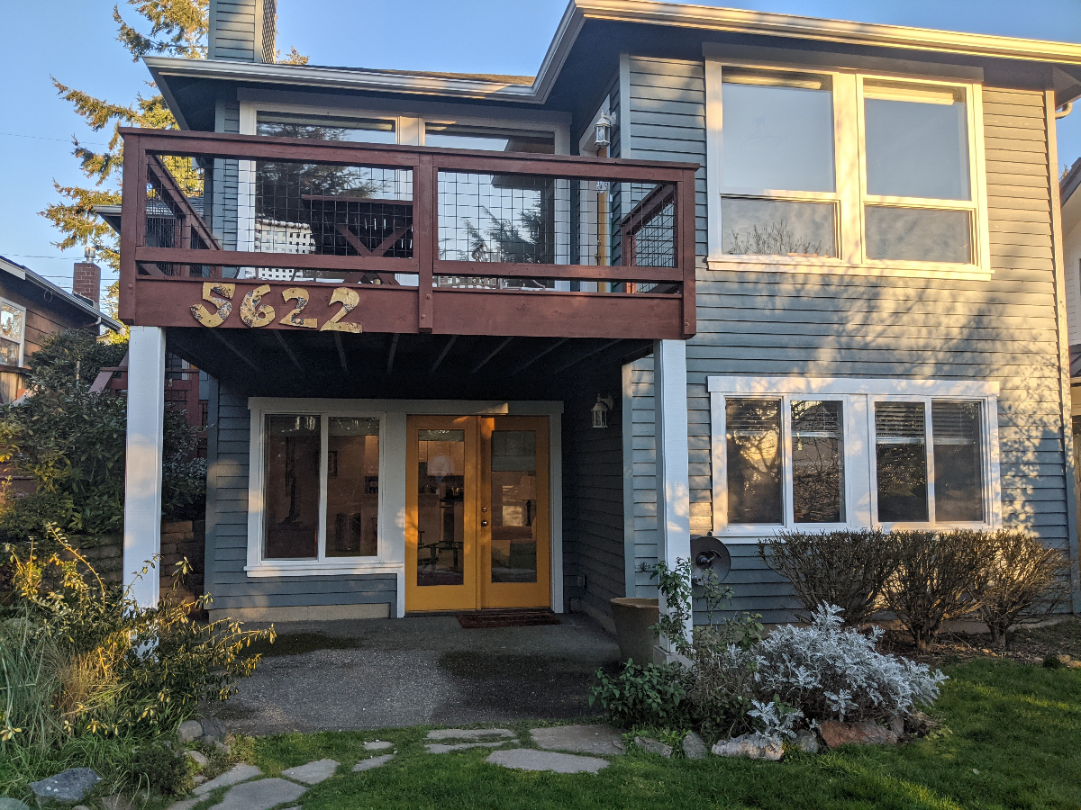 Upper Unit - 3 Bedroom 2.5 Bath