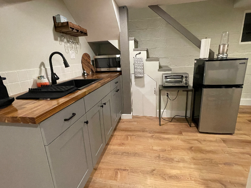 Mother-in-Law Studio - Photo 3