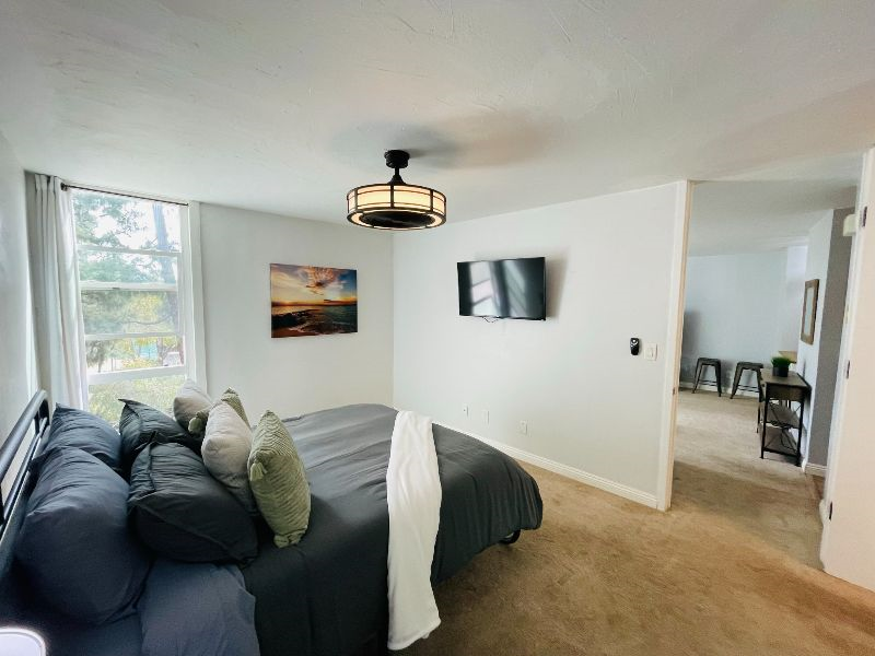 Beautiful Resort Style Condo In Unit W/D and Parking - Photo 3