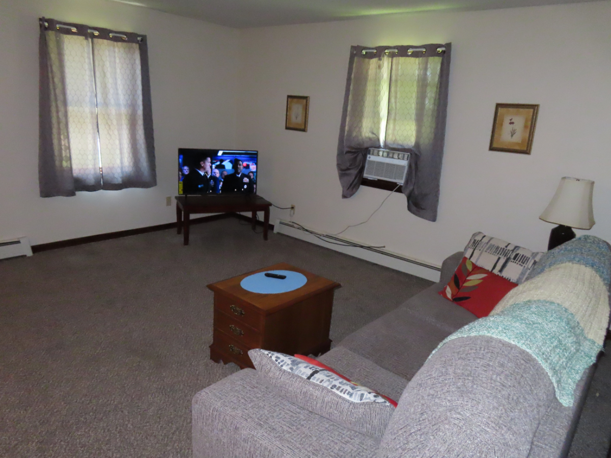Home with drive-in garage & office - Photo 6