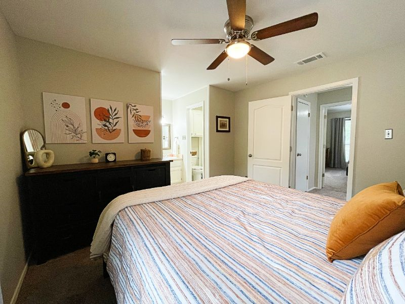 Quiet and Cozy Condo Near TAMU and Hospitals - Photo 12