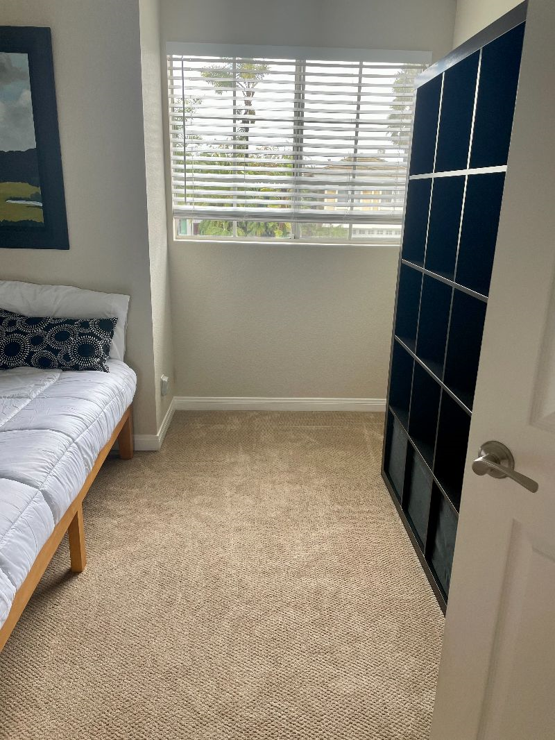 Coastal Room for rent in beautiful home and area - Photo 5