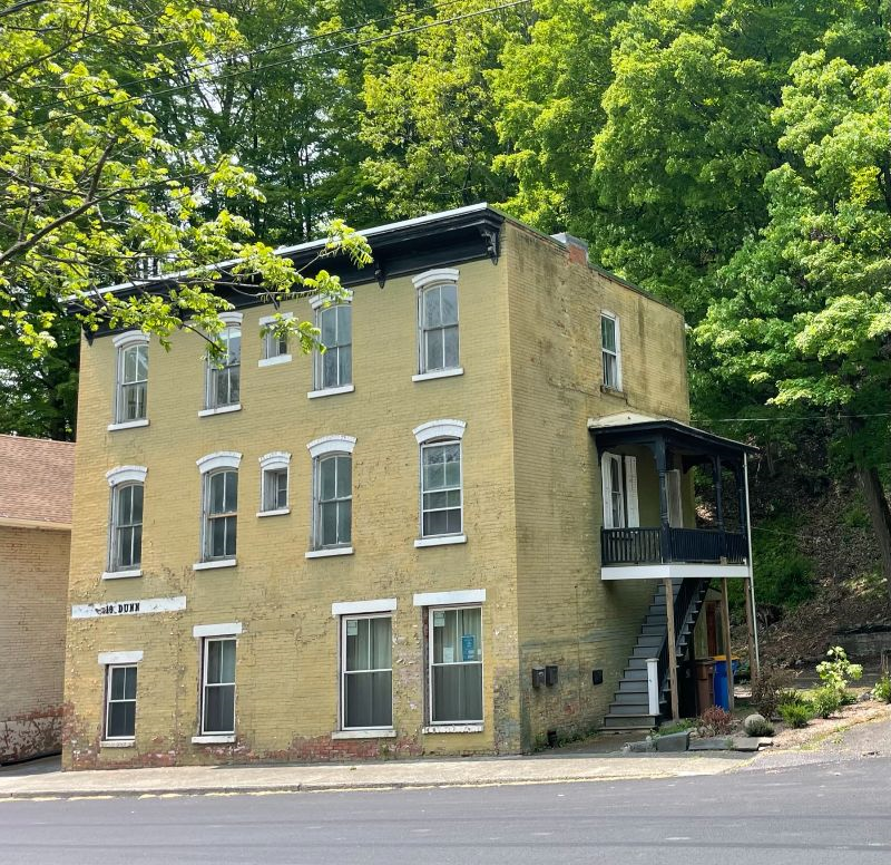 19 Dunn St. Apt. B - Photo 2