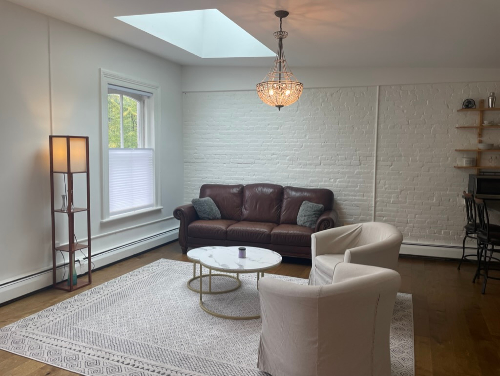 19 Dunn St. Apt. B - Photo 3