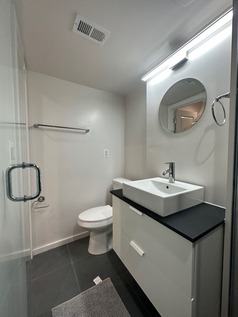 Contemporary Condo near Hospitals and center of DC - Photo 12