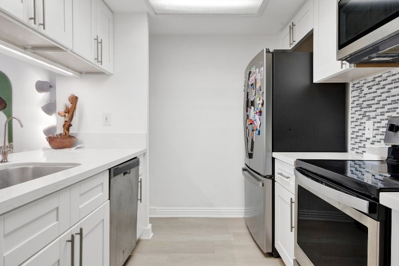 CENTRAL, BRIGHT, COZY ENTIRE CONDO NEAR USC - Photo 6