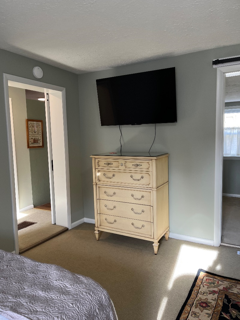 One bedroom cottage w/in walking distance to hospital! - Photo 9