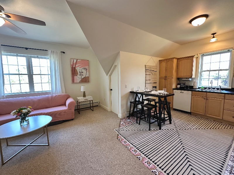 Apt Close to Saratoga Hospital and Downtown - Photo 1