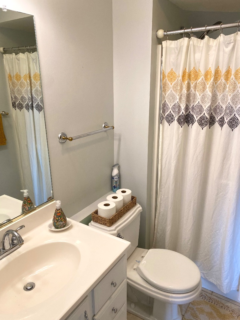 Apt Close to Saratoga Hospital  and Downtown - Photo 11