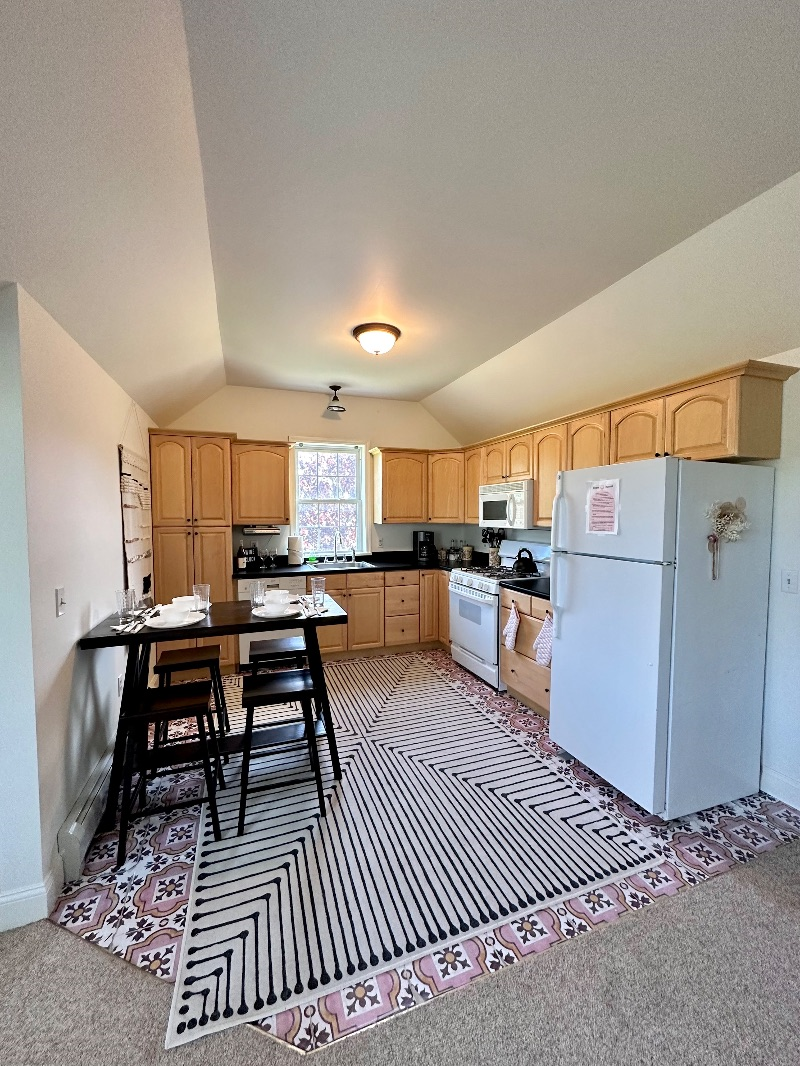 Apt Close to Saratoga Hospital and Downtown - Photo 4