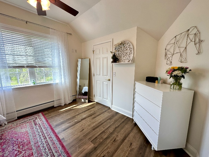 Apt Close to Saratoga Hospital  and Downtown - Photo 7